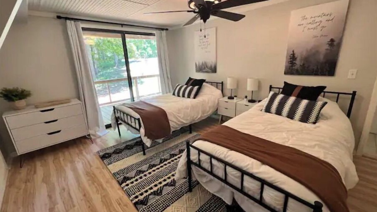 Photo of Bedroom in Smith River