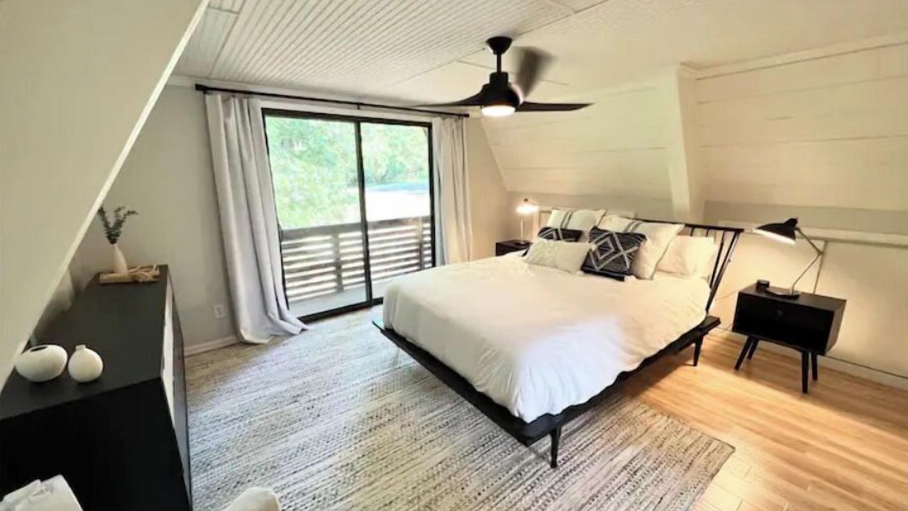 Photo of Bedroom in Smith River