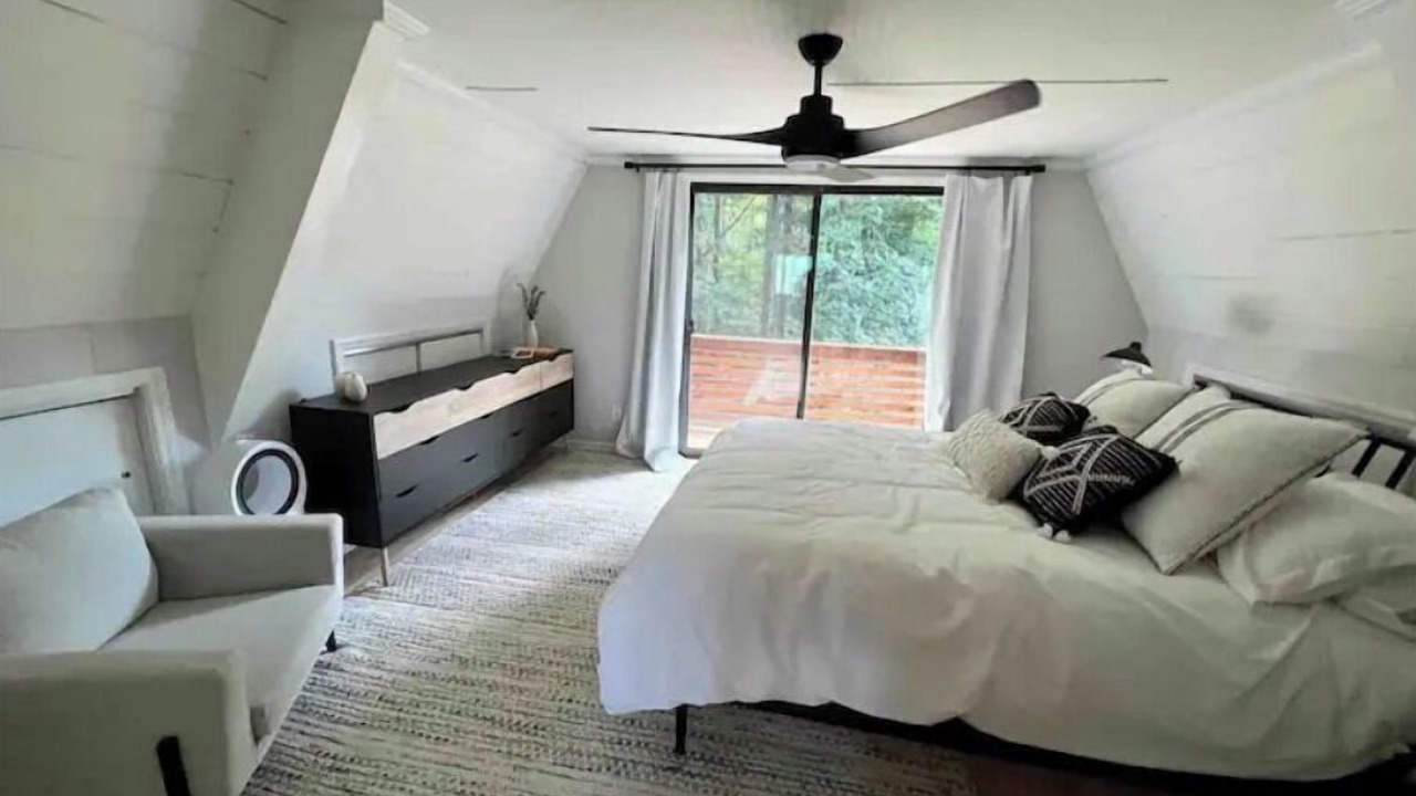 Photo of Bedroom in Smith River