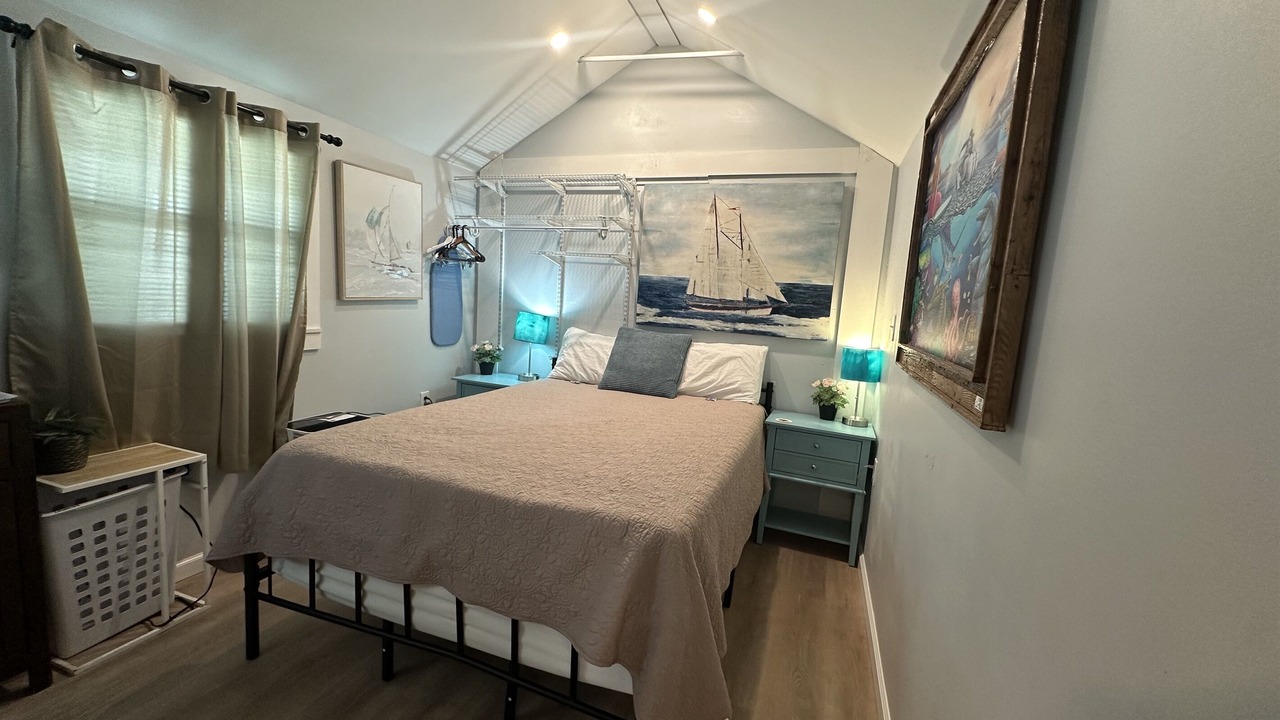 Photo of Bedroom in Historic Old Northeast