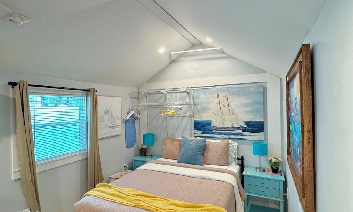 Photo of Bedroom in Historic Old Northeast