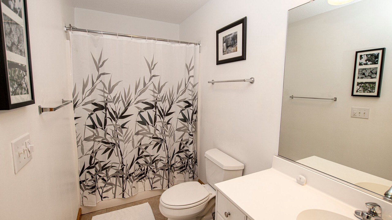 Photo of Bathroom in Waves