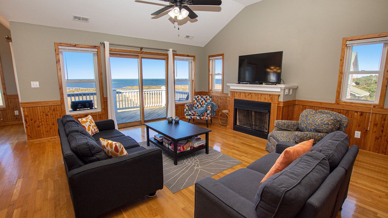 Photo of Livingroom in Waves