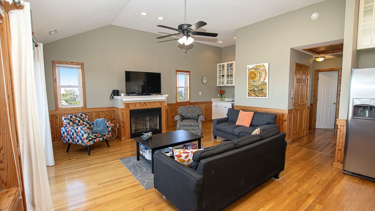 Photo of Livingroom in Waves