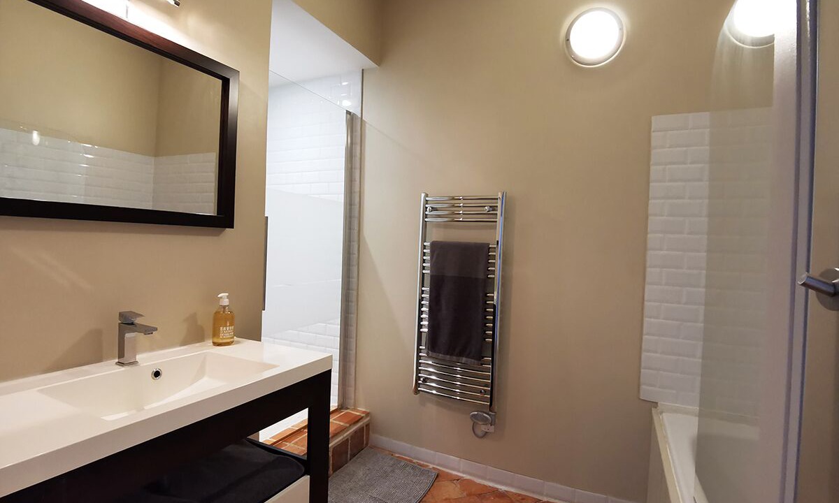 Photo of Bathroom in Olivet
