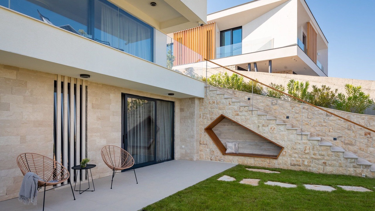 Photo of Patio Balcony in Jezera