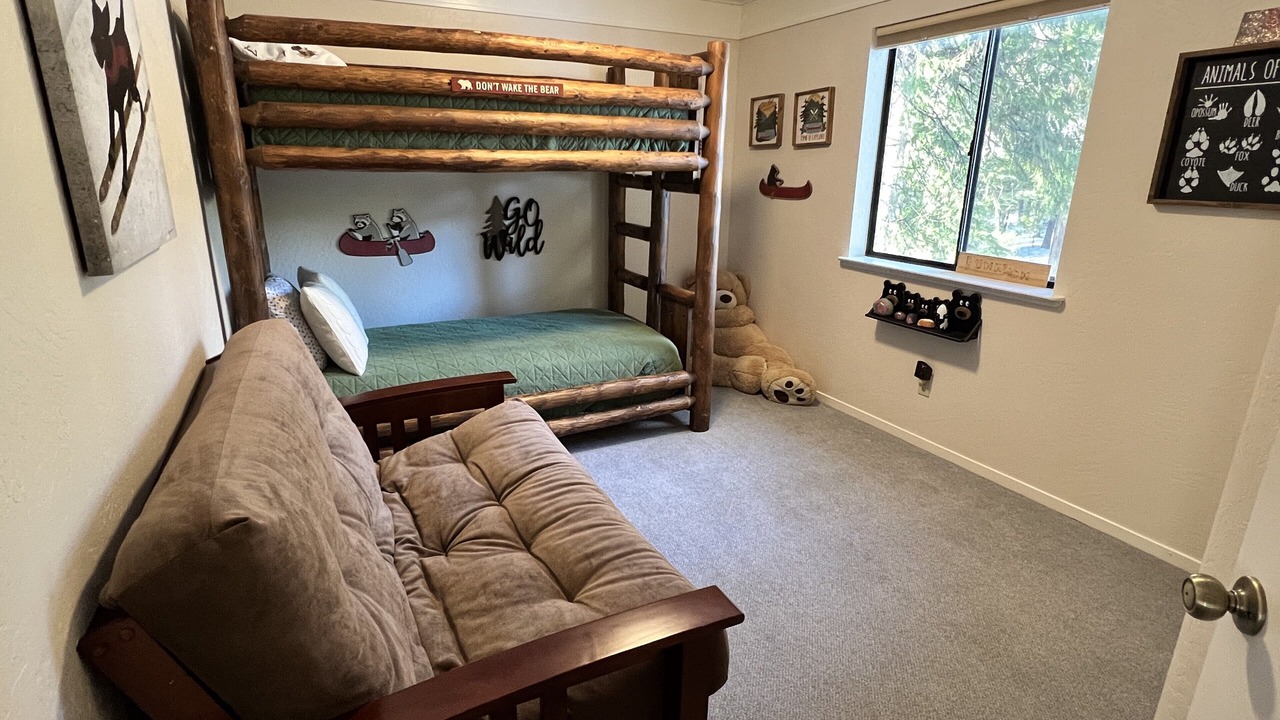 Photo of Bedroom in Sierra Cedars
