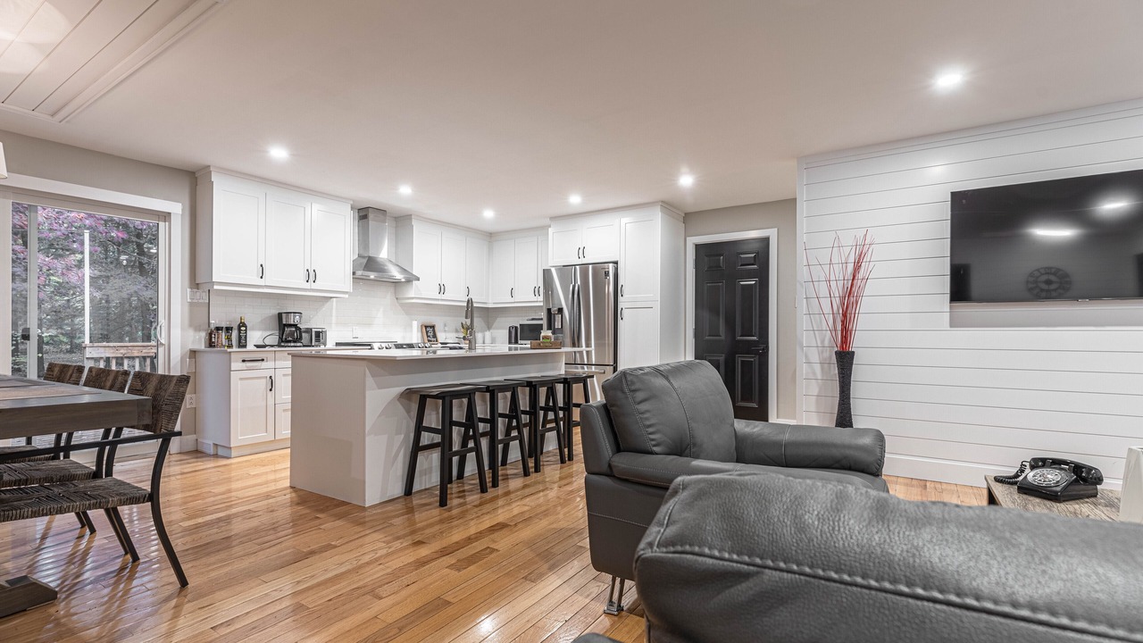 Photo of Others in Grand Bend
