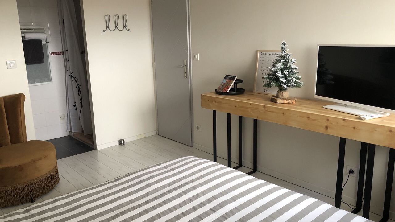 Photo of Bedroom in Labege