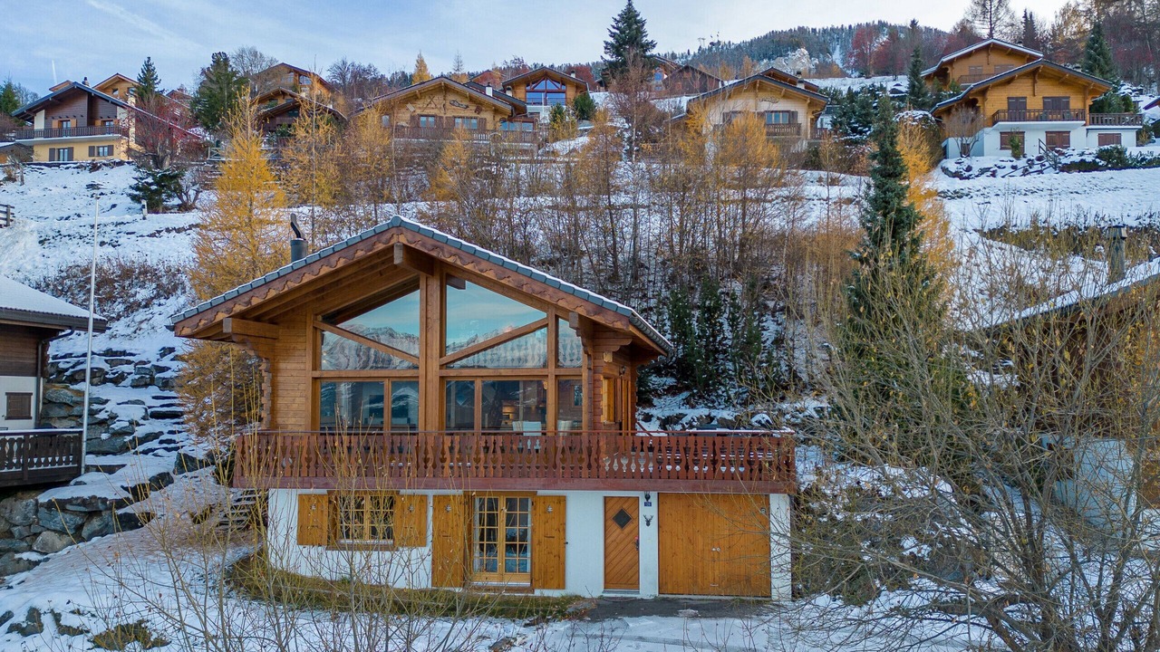 Photo of Outdoor in Saint-Pierre-de-Clages
