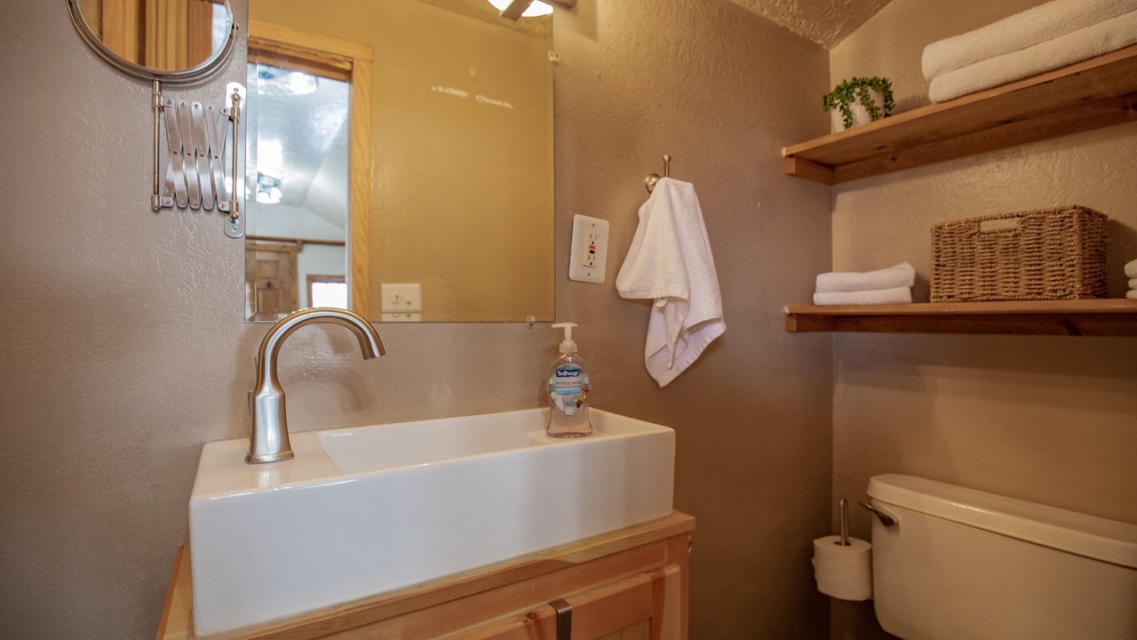 Photo of Bathroom in Cloudcroft