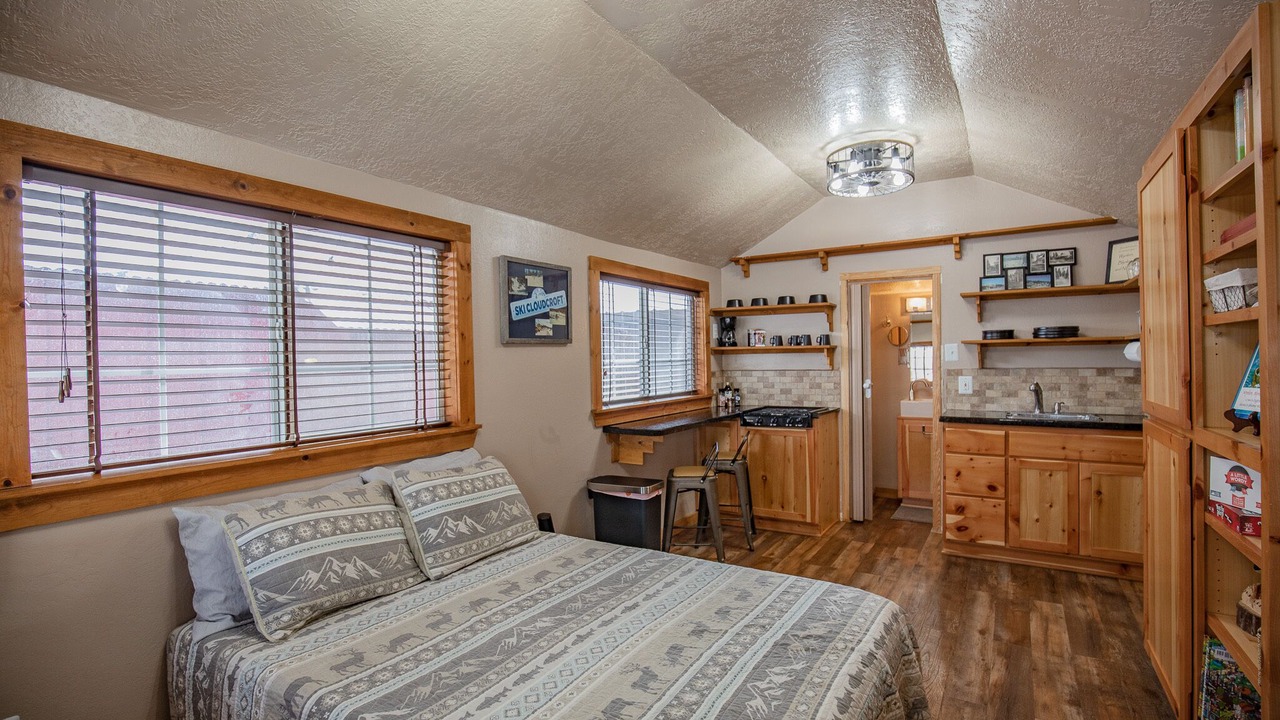 Photo of Bedroom in Cloudcroft