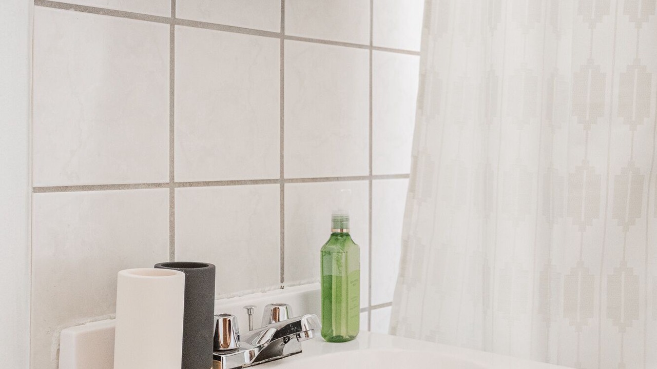 Photo of Bathroom in Rogers Park