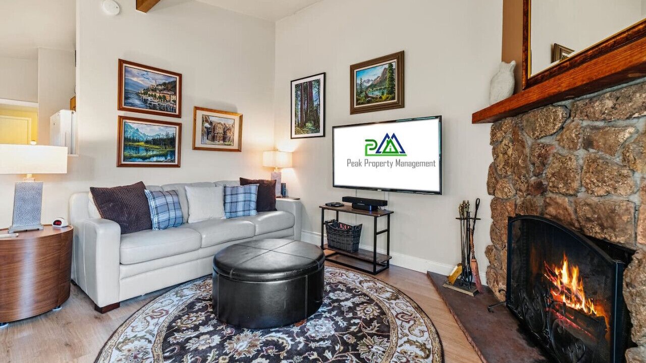 Photo of Livingroom in Vail