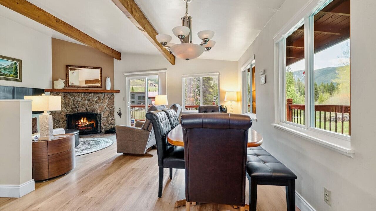 Photo of Livingroom in Vail