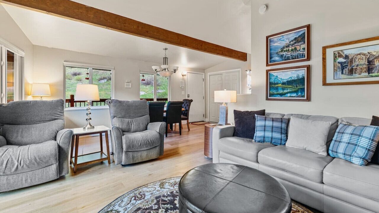 Photo of Livingroom in Vail
