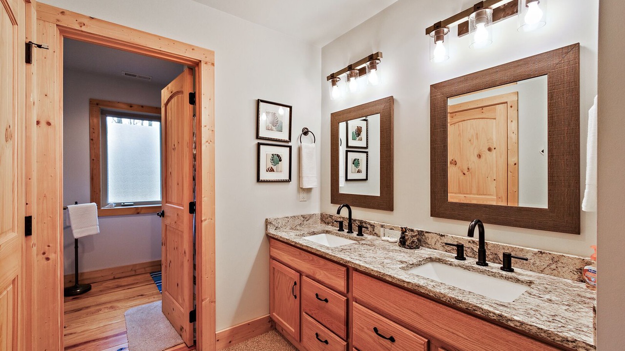 Photo of Bathroom in Charter Hills
