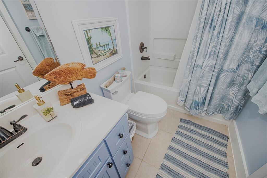 Photo of Bathroom in Red Fish Cove