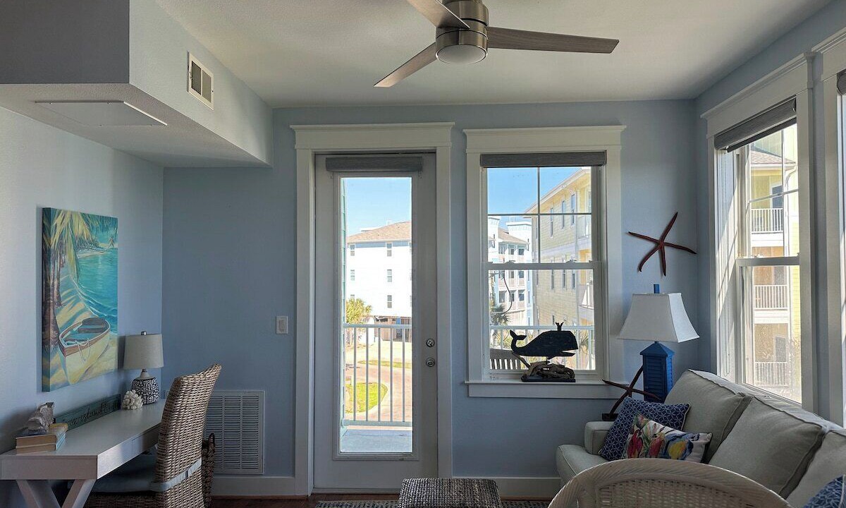 Photo of Livingroom in Red Fish Cove