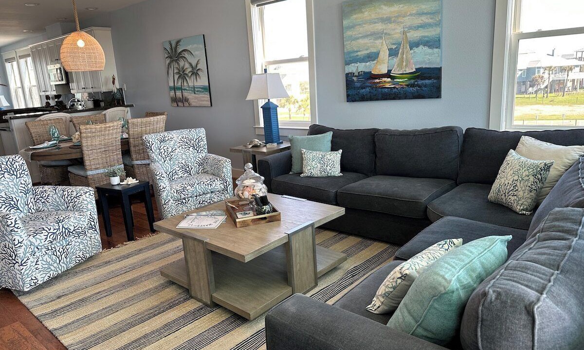 Photo of Livingroom in Red Fish Cove