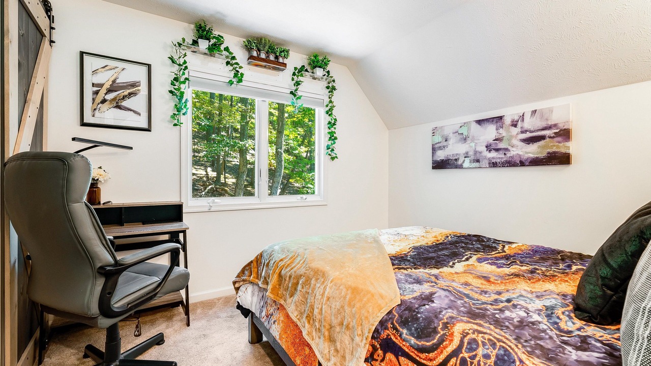 Photo of Bedroom in Massanutten