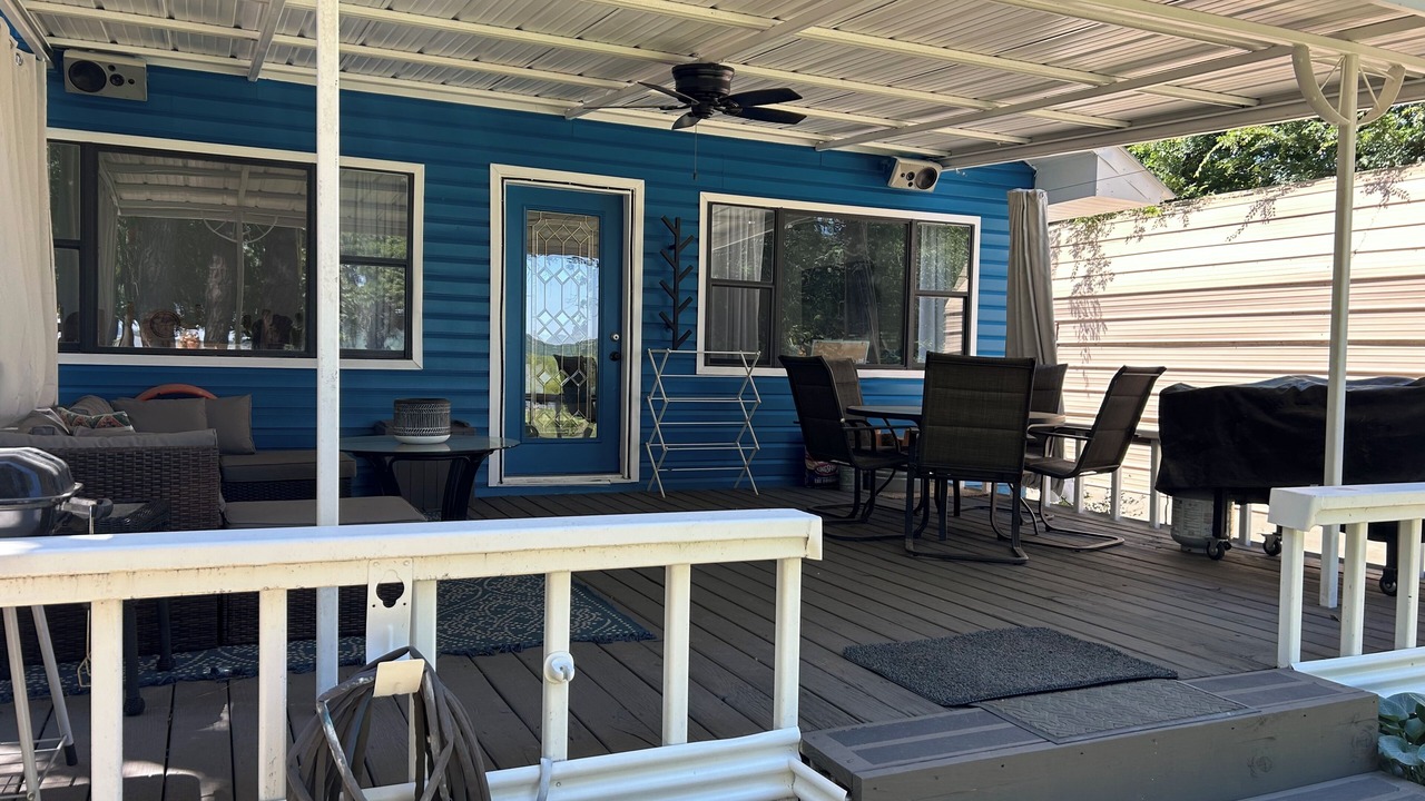 Photo of Patio Balcony in Longtown