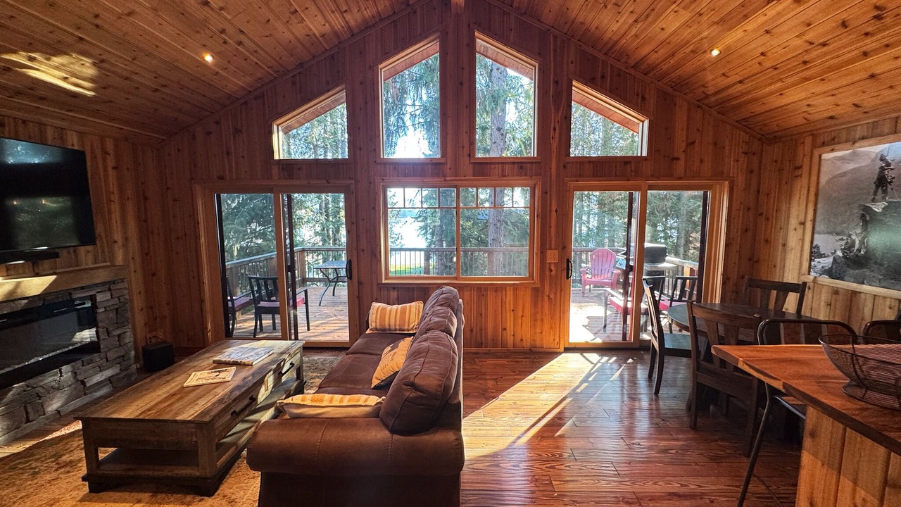 Photo of Livingroom in Priest River