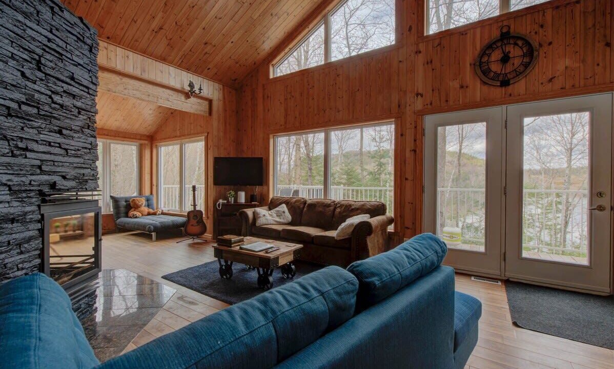 Photo of Livingroom in Lac-aux-Sables