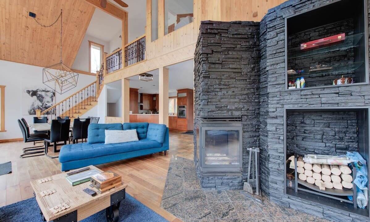 Photo of Livingroom in Lac-aux-Sables