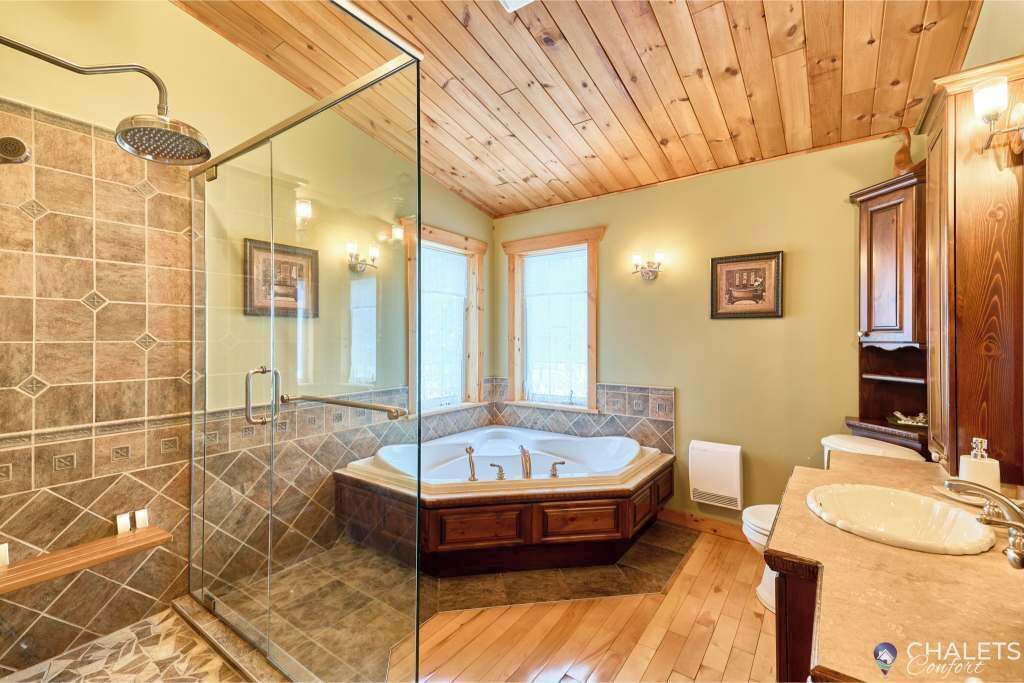 Photo of Bathroom in Lac-aux-Sables