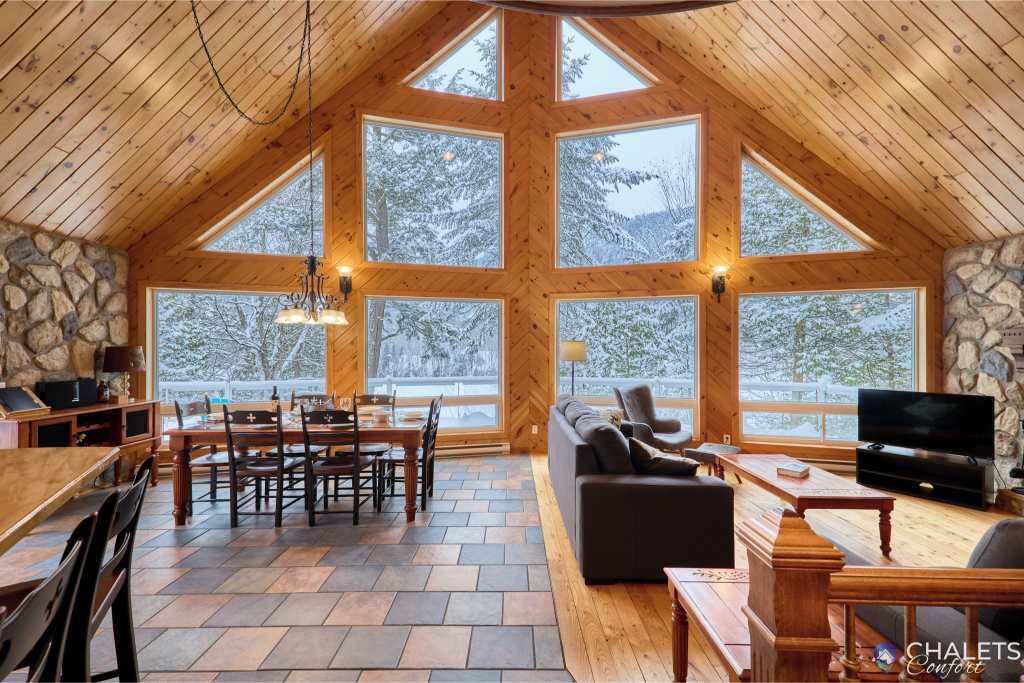Photo of Livingroom in Lac-aux-Sables