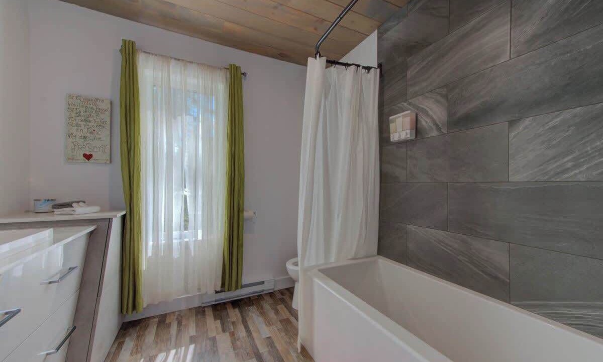 Photo of Bathroom in Lac-aux-Sables