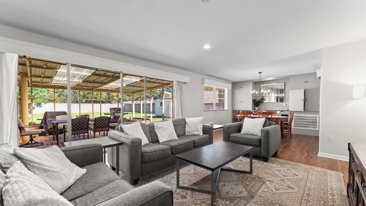 Photo of Livingroom in Highlands - Perkins