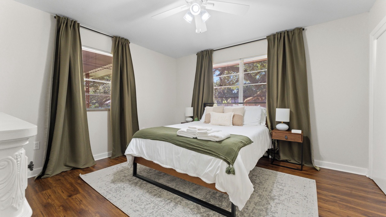 Photo of Bedroom in Highlands - Perkins