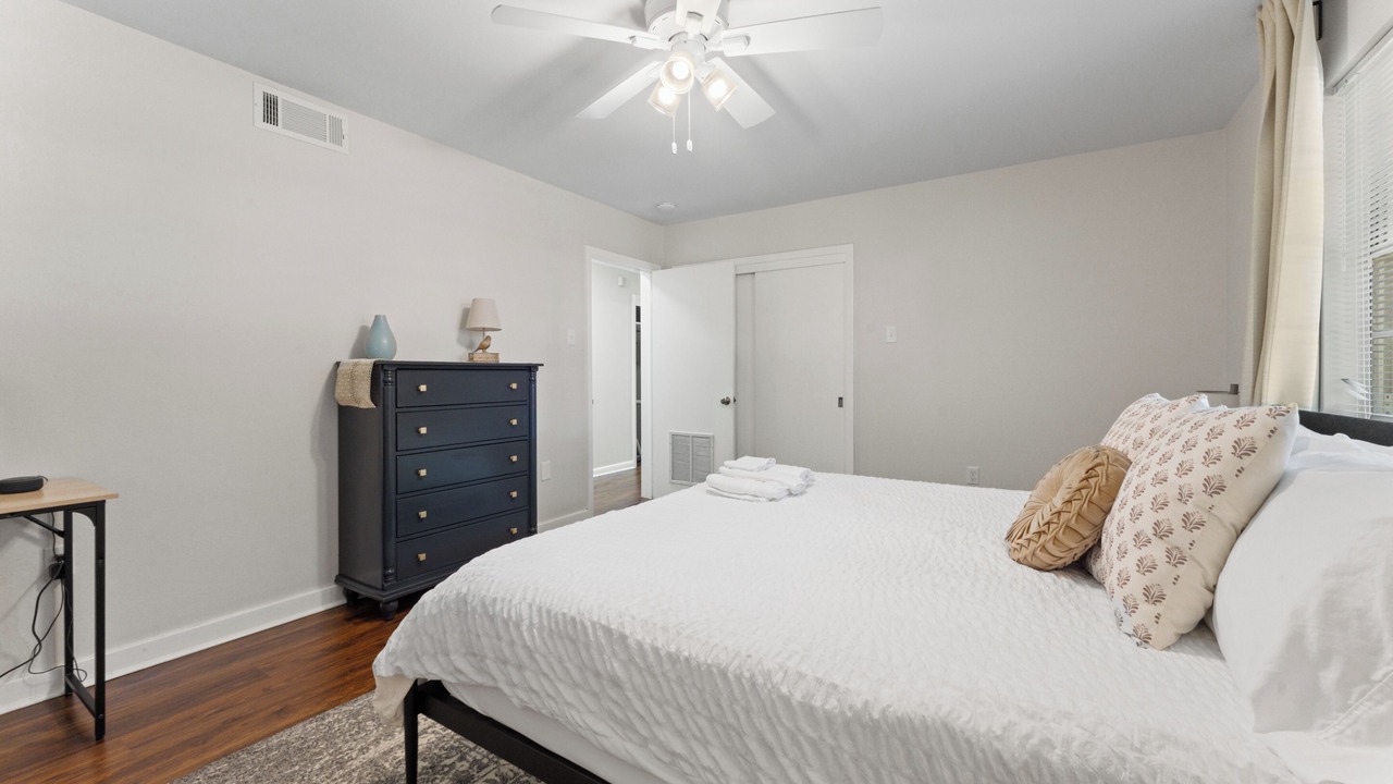 Photo of Bedroom in Highlands - Perkins