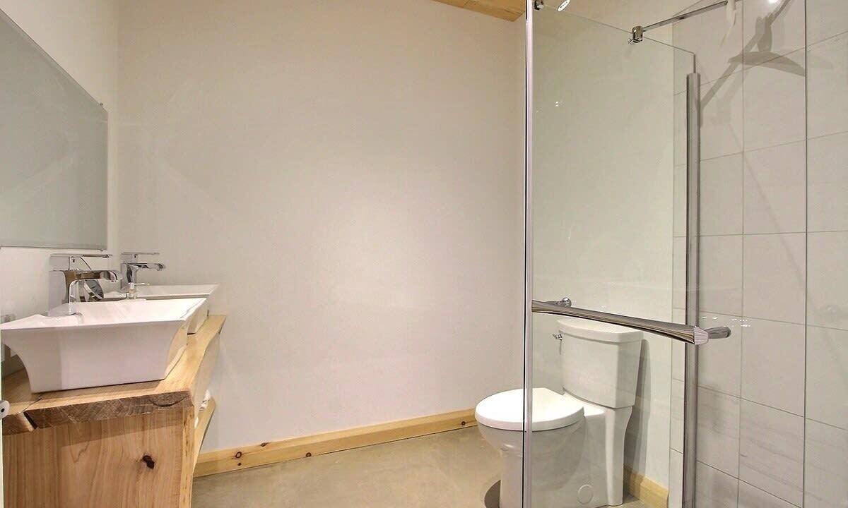 Photo of Bathroom in Saint-Philemon