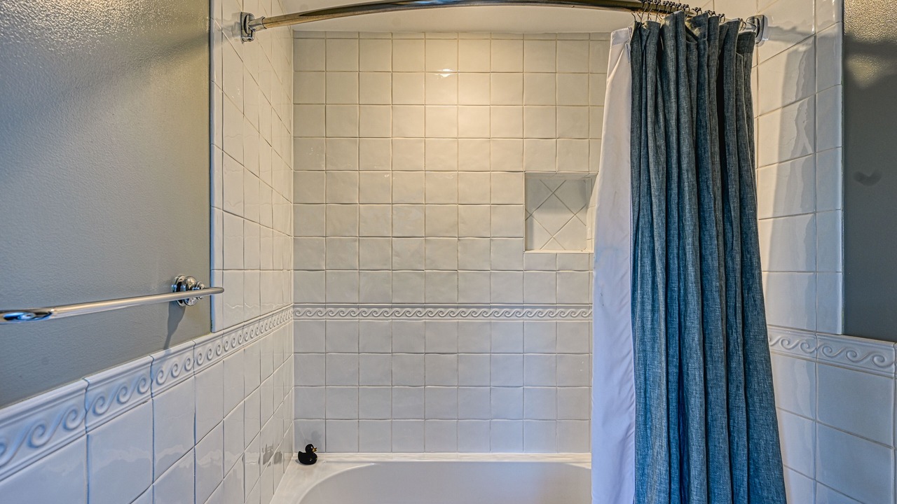 Photo of Bathroom in Arden-on-the-Severn