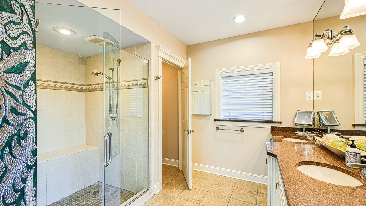 Photo of Bathroom in Arden-on-the-Severn