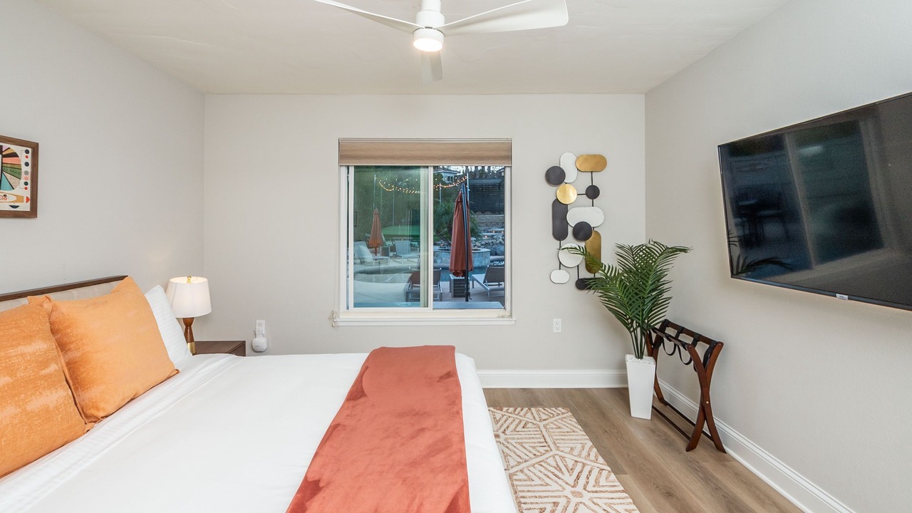 Photo of Bedroom in Lake Hodges