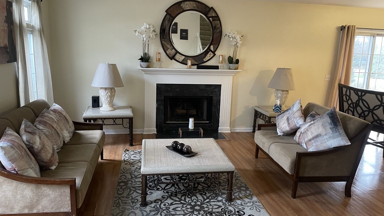 Photo of Livingroom in Elgin