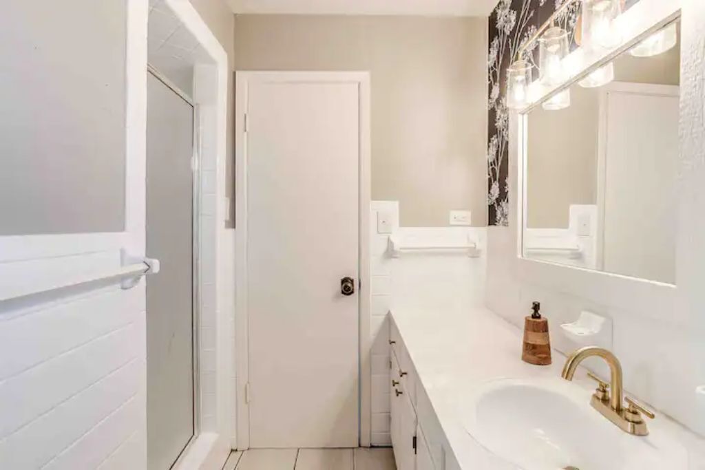 Photo of Bathroom in Hico