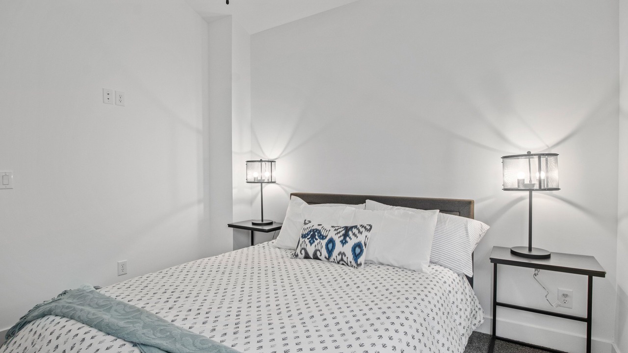 Photo of Bedroom in Speed