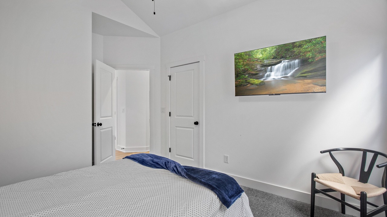 Photo of Bedroom in Speed