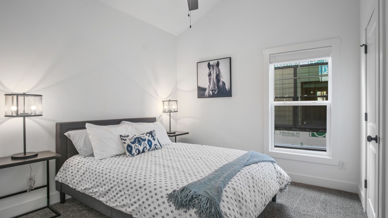 Photo of Bedroom in Speed