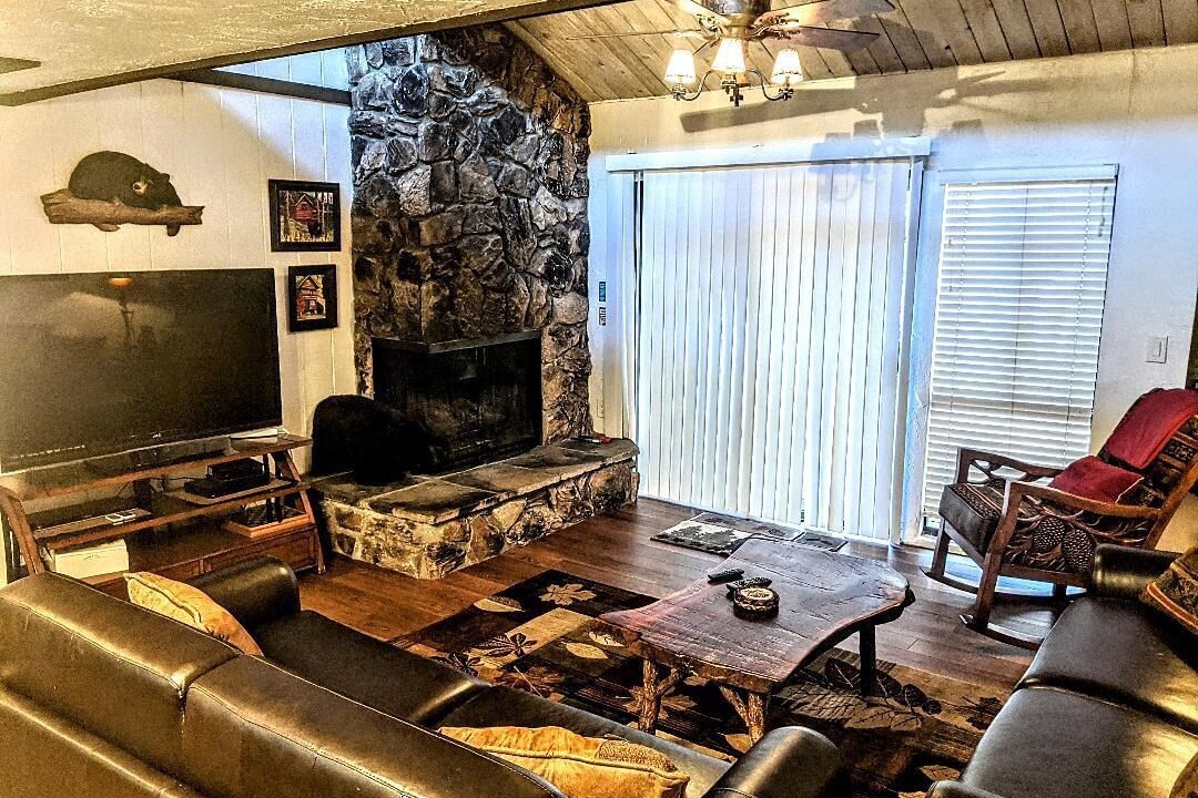 Photo of Livingroom in Big Bear Lake
