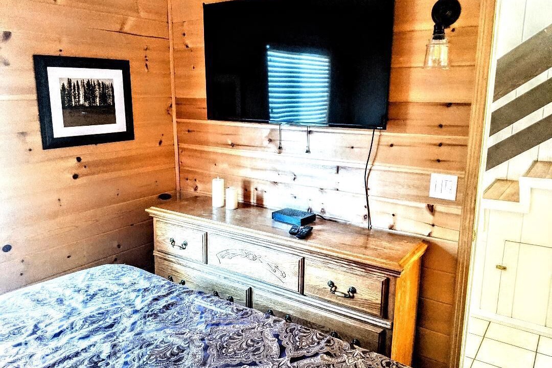 Photo of Bedroom in Big Bear Lake