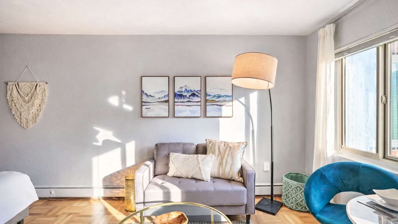 Photo of Livingroom in Downtown Seattle