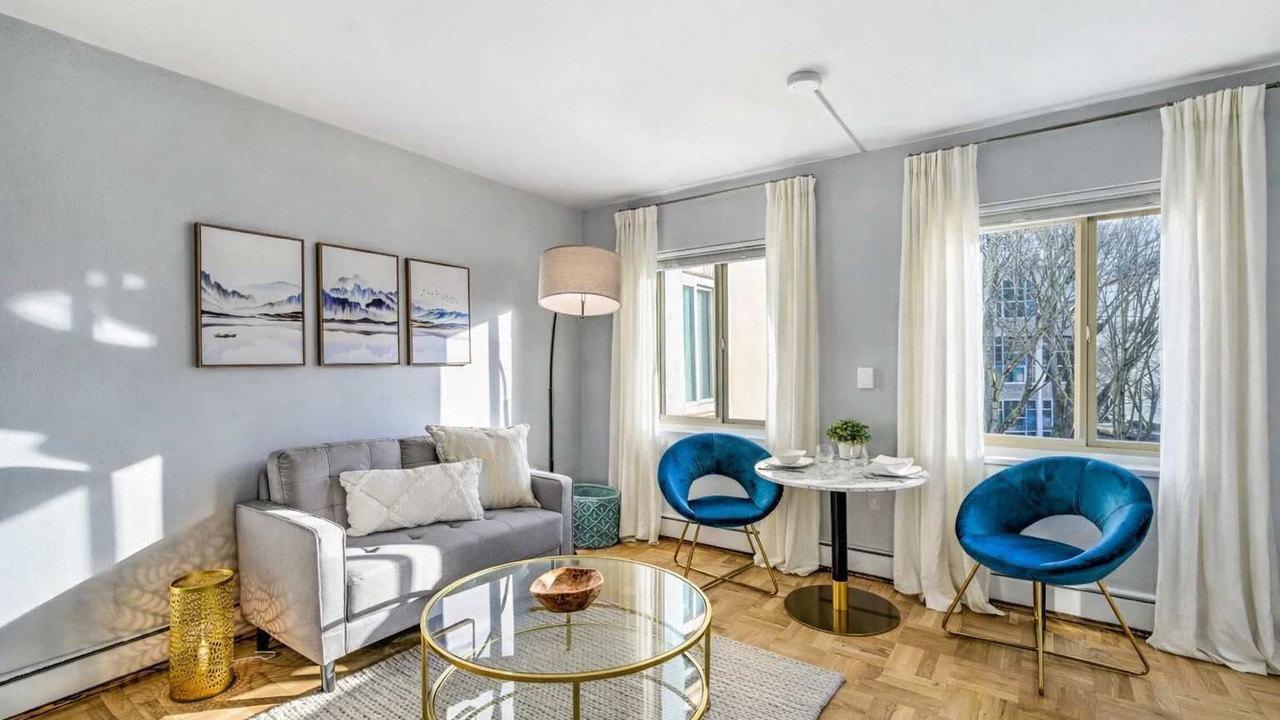 Photo of Livingroom in Downtown Seattle