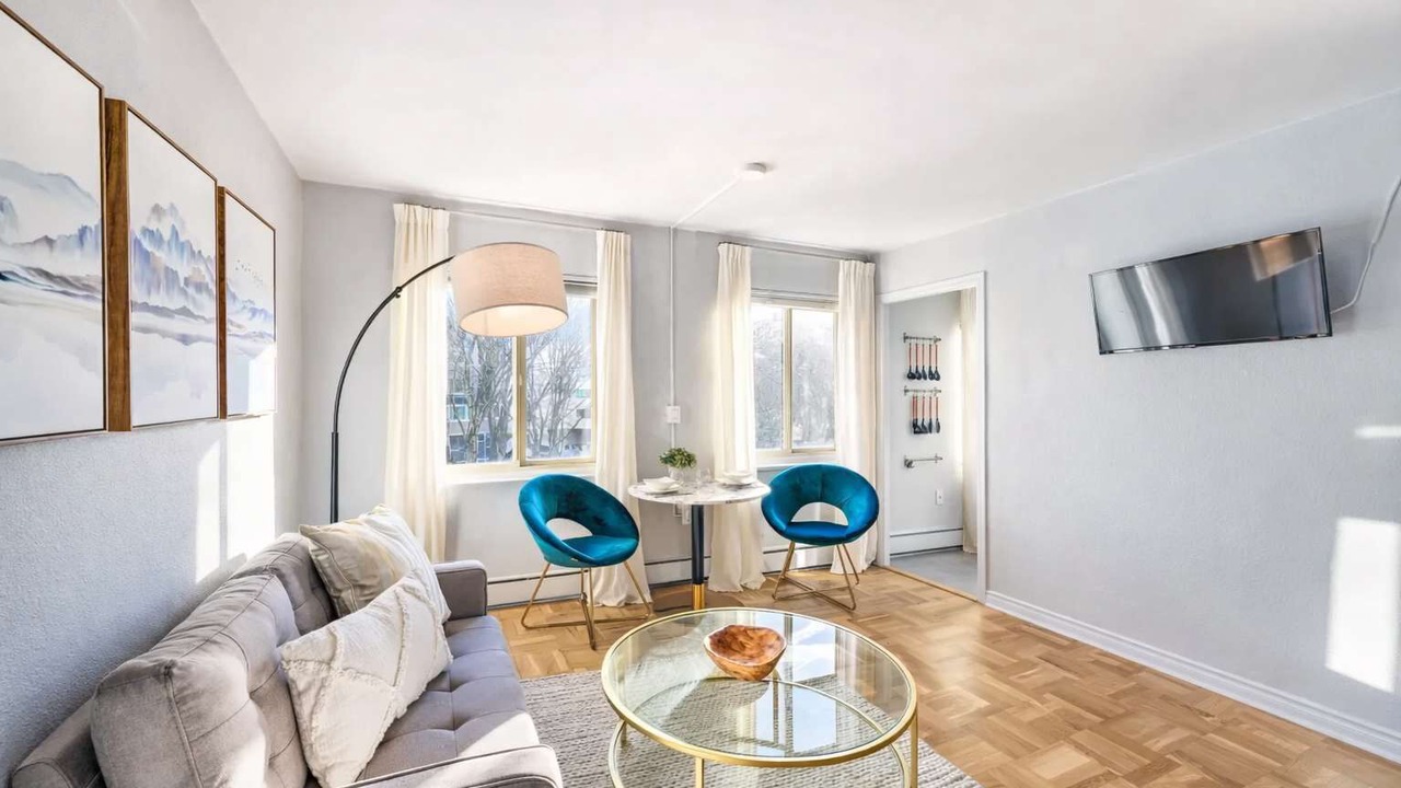 Photo of Livingroom in Downtown Seattle