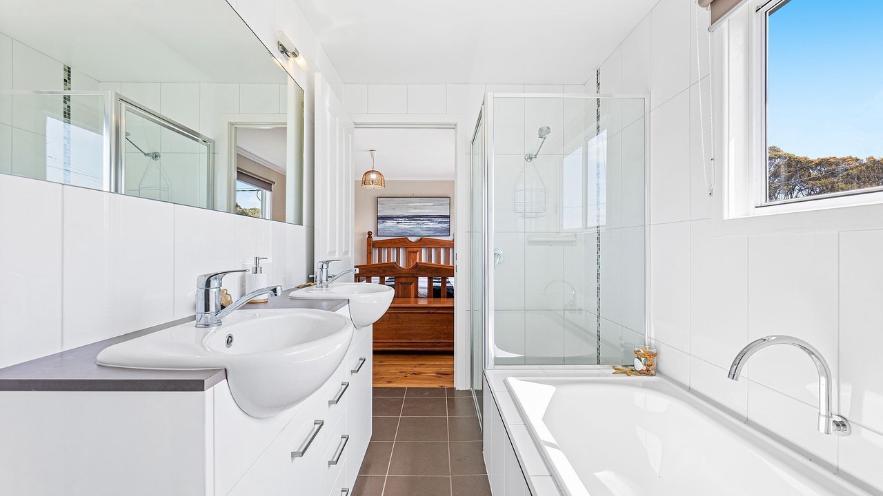 Photo of Bathroom in Dalmeny